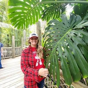 Meet your Posher, Crystal